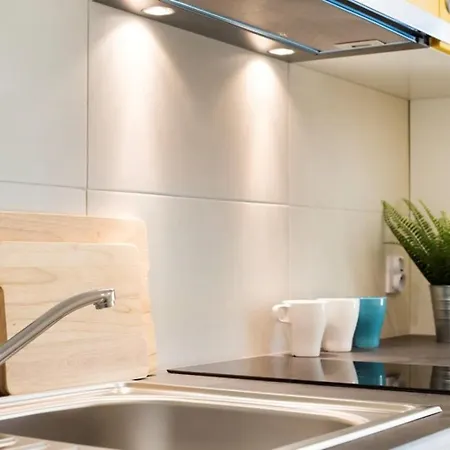 アパート Modern In With Desk For Remote Work And Access To The Gym By Renters
