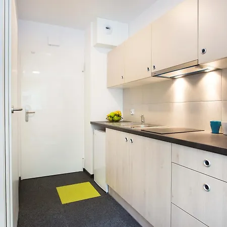 アパート Modern In With Desk For Remote Work And Access To The Gym By Renters *